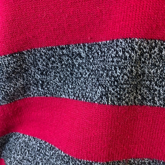 Vintage 80's Fuchsia & Charcoal Preppy Sweater Made in Taiwan Republic of China - Picture 10 of 10